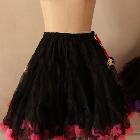 NWT 2000's Hell Bunny Goth Crinoline Petticoats - Picture 2 of 5